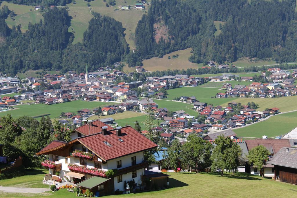 Haus Gugglberger Apartment Hainzenberg Exterior photo